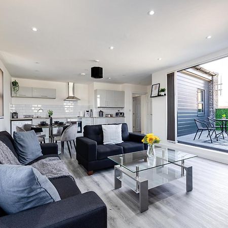 Top Floor Apartment With Private Balcony In Stockport Centre By Hass Haus Экстерьер фото