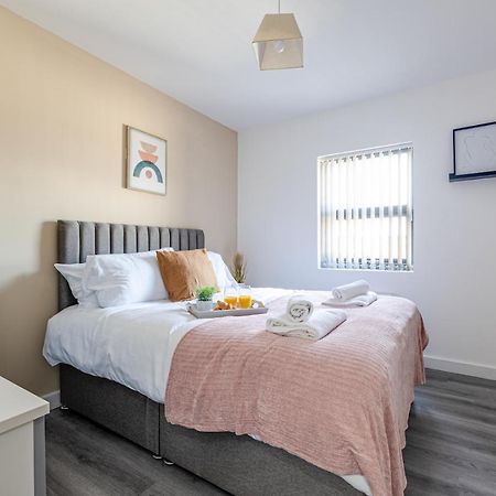 Top Floor Apartment With Private Balcony In Stockport Centre By Hass Haus Экстерьер фото