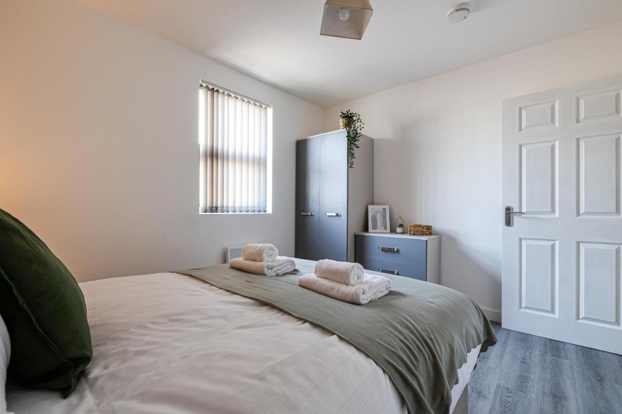 Top Floor Apartment With Private Balcony In Stockport Centre By Hass Haus Экстерьер фото