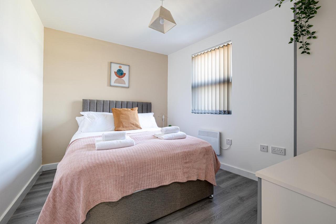 Top Floor Apartment With Private Balcony In Stockport Centre By Hass Haus Экстерьер фото