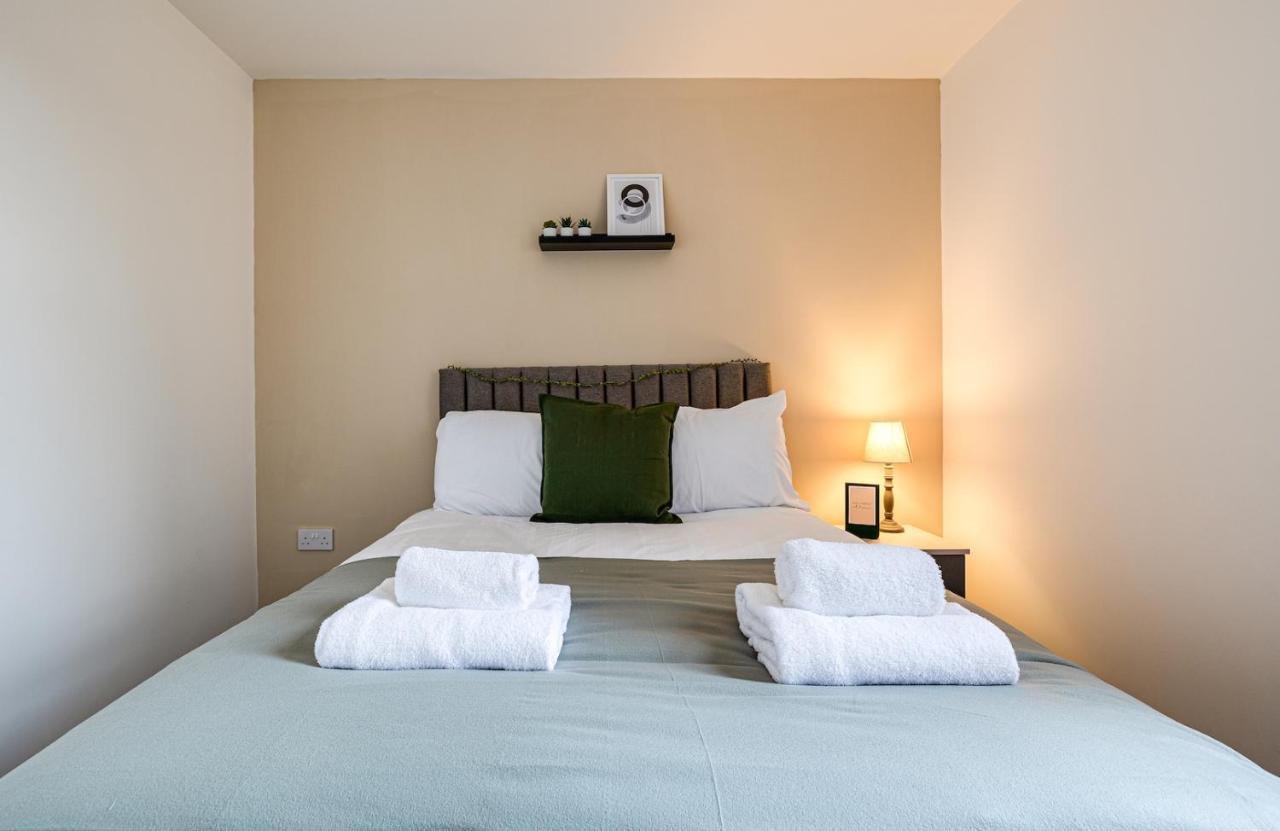 Top Floor Apartment With Private Balcony In Stockport Centre By Hass Haus Экстерьер фото