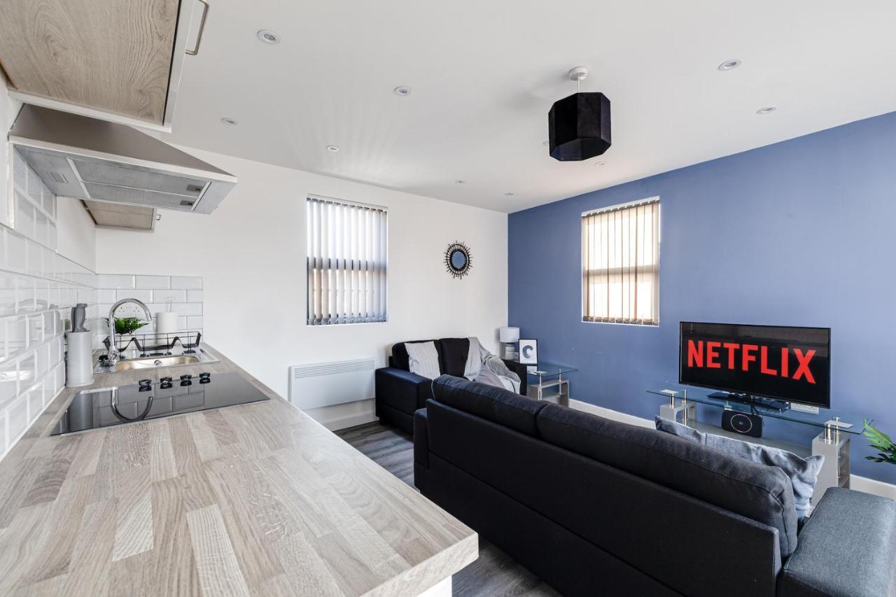 Top Floor Apartment With Private Balcony In Stockport Centre By Hass Haus Экстерьер фото