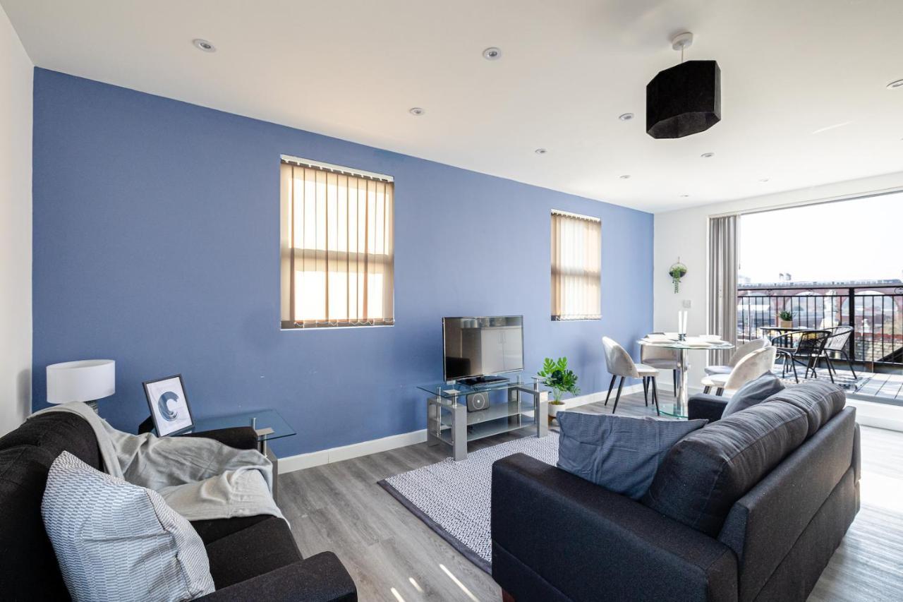 Top Floor Apartment With Private Balcony In Stockport Centre By Hass Haus Экстерьер фото