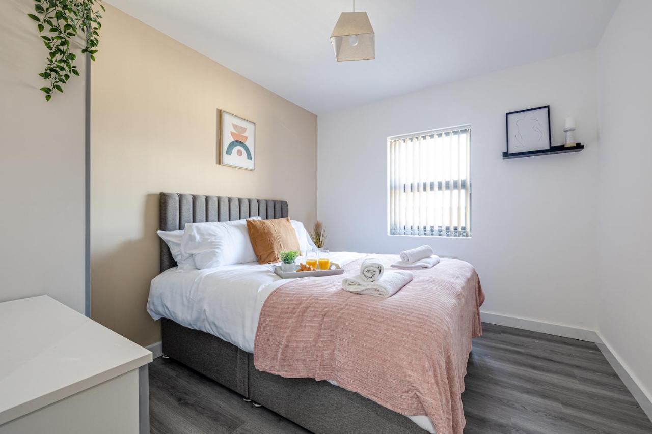 Top Floor Apartment With Private Balcony In Stockport Centre By Hass Haus Экстерьер фото