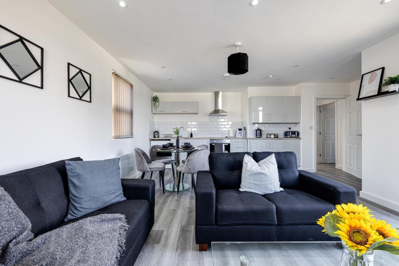 Top Floor Apartment With Private Balcony In Stockport Centre By Hass Haus Экстерьер фото