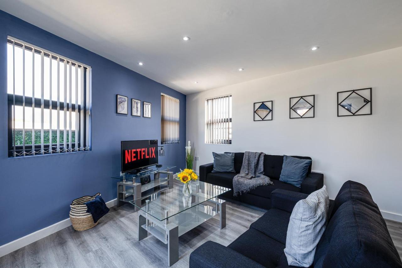 Top Floor Apartment With Private Balcony In Stockport Centre By Hass Haus Экстерьер фото