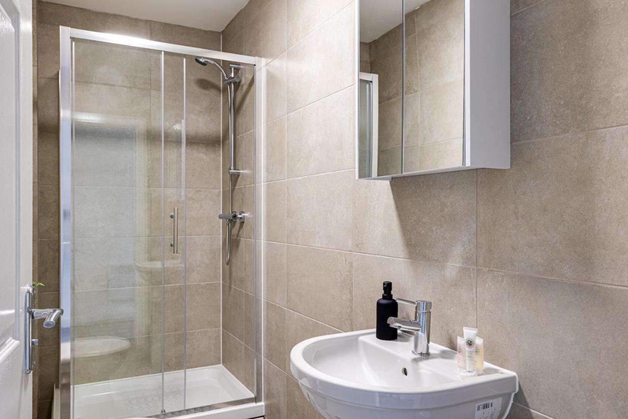 Top Floor Apartment With Private Balcony In Stockport Centre By Hass Haus Экстерьер фото
