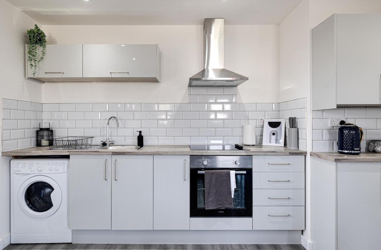 Top Floor Apartment With Private Balcony In Stockport Centre By Hass Haus Экстерьер фото